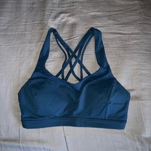 Lululemon Free to be Serene Bra